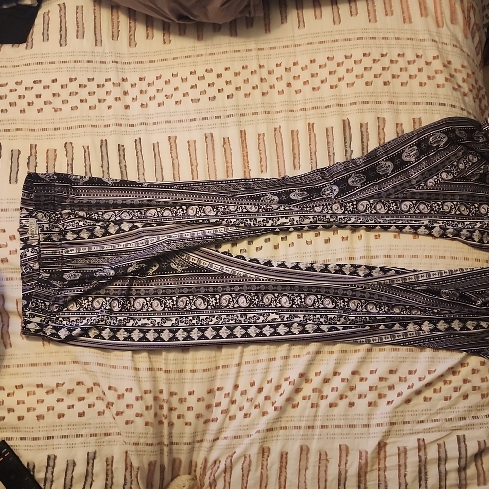 Bellbottom leggings